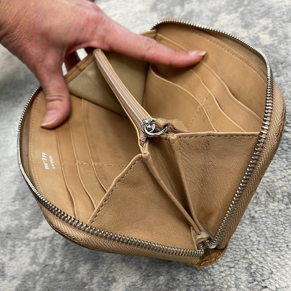 Jimmy Choo Filipa Zip Around Leather Star Studded Wallet Long Tan Silver - Picture 14 of 17